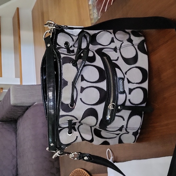 Coach Signature Poppy Drawstring Crossbody Bucket Bag - Black - Picture 3 of 12